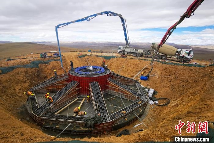 資料圖為該風電場建設現(xiàn)場?！≈袊娊瘓F成都勘測設計研究院有限公司 供圖
