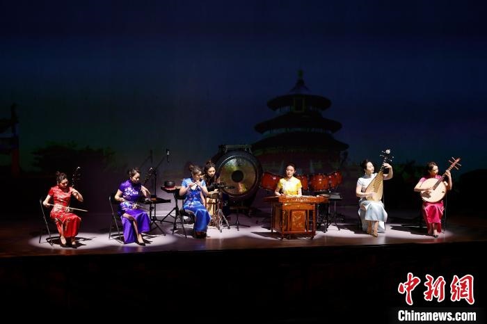 6日，“相約北京”奧林匹克文化節(jié)暨第22屆“相約北京”國際藝術(shù)節(jié)在京開幕。　<a target='_blank' href='/'>中新社</a>記者 富田 攝