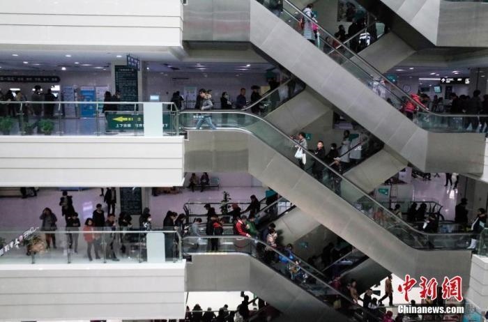 資料圖：某醫(yī)院門診樓。 <a target='_blank' href='/'>中新社</a>記者 殷立勤 攝
