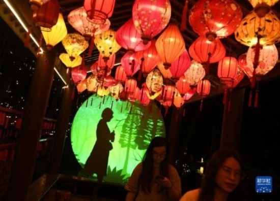 浙江新昌：夜經(jīng)濟(jì)拉動(dòng)旅游業(yè)發(fā)展