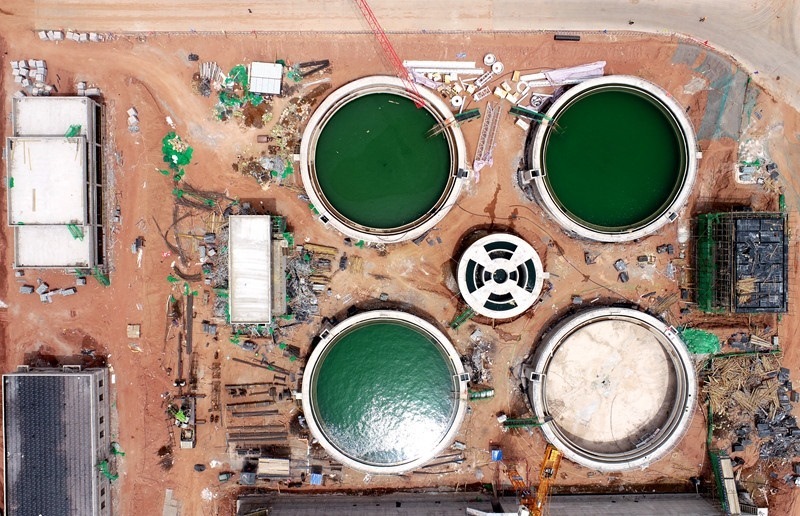 污水處理廠及水資源再生利用項(xiàng)目沉淀池。受訪者供圖