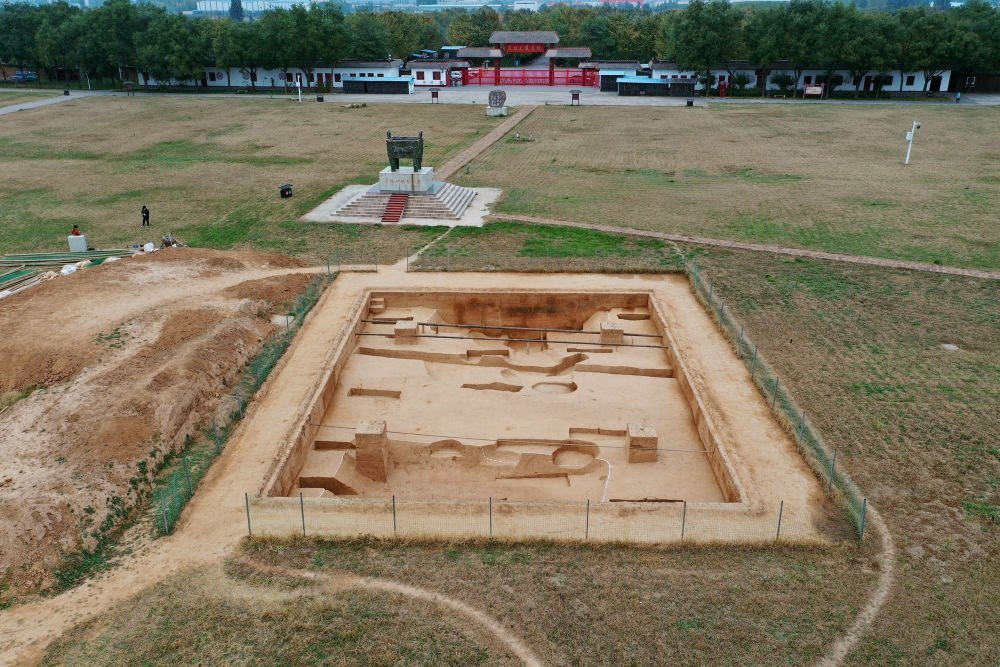 2022年河南安陽(yáng)市殷墟商王陵區(qū)第三地點(diǎn)發(fā)掘現(xiàn)場(chǎng)（資料照片）。新華社發(fā)