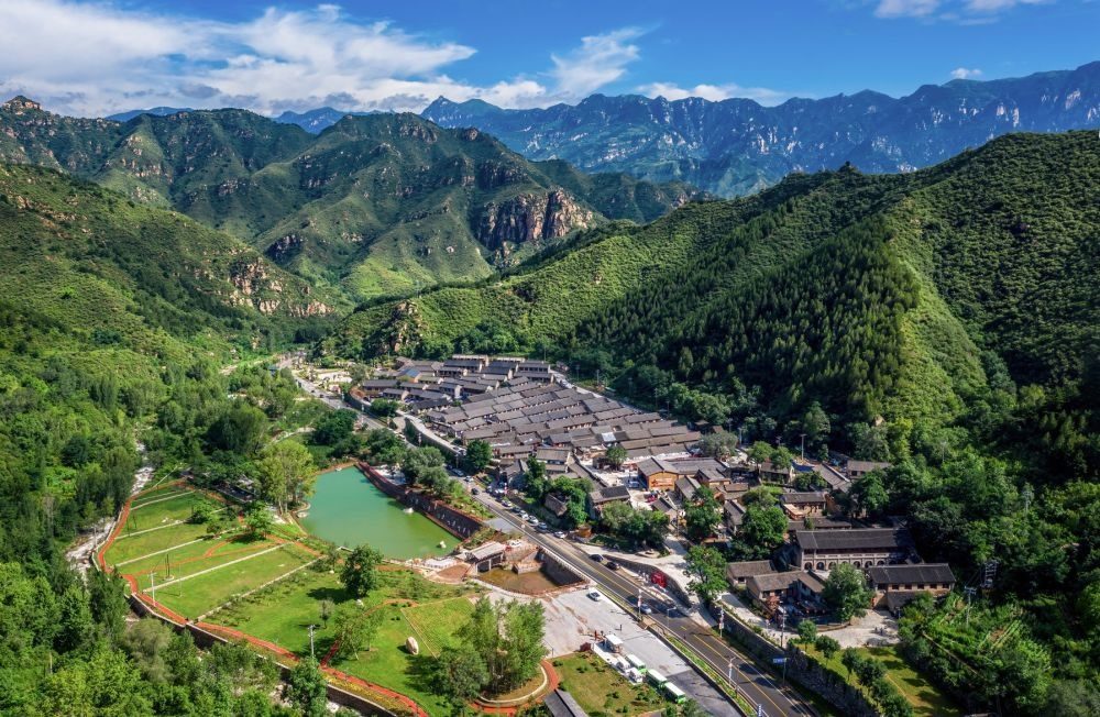 這是2021年7月23日拍攝的河北省阜平縣駱駝灣村景色（無人機照片）。新華社記者 朱旭東 攝