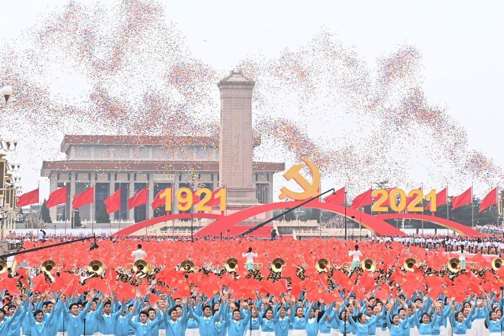 2021年7月1日上午，慶祝中國共產(chǎn)黨成立100周年大會在北京天安門廣場隆重舉行。這是慶祝大會現(xiàn)場放飛氣球。新華社記者 李尕 攝