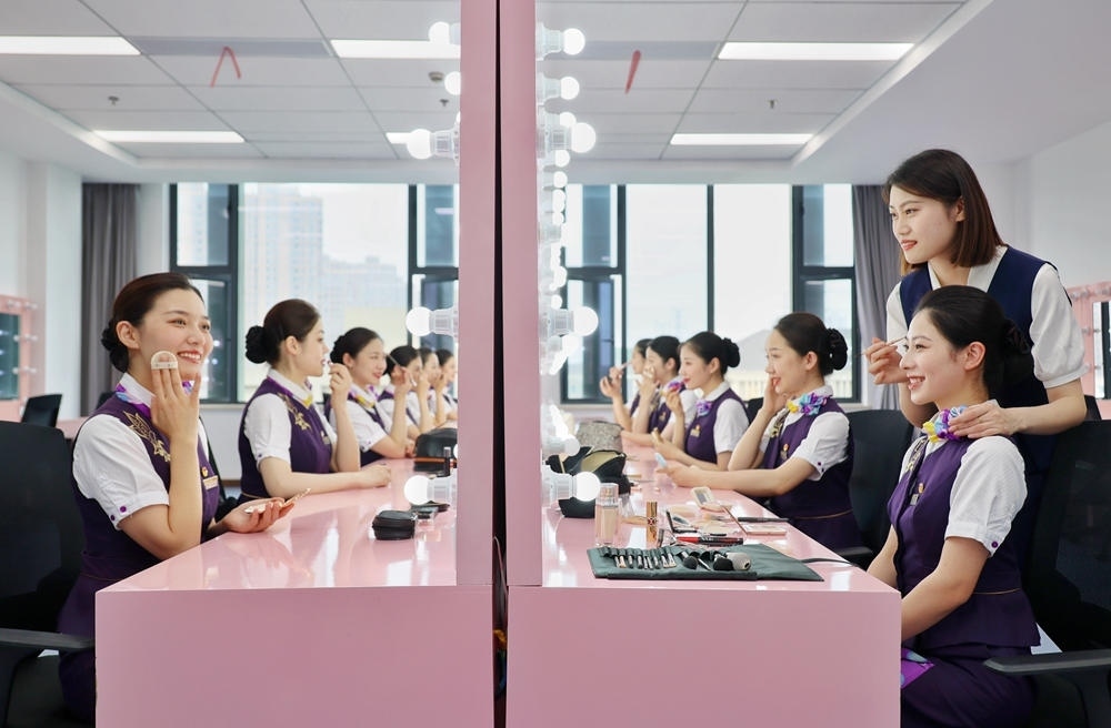 形象妝容塑造。