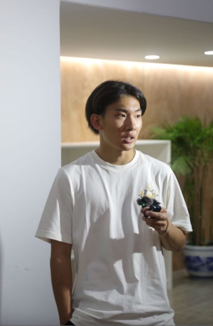 蘇翊鳴接受媒體采訪(fǎng)。