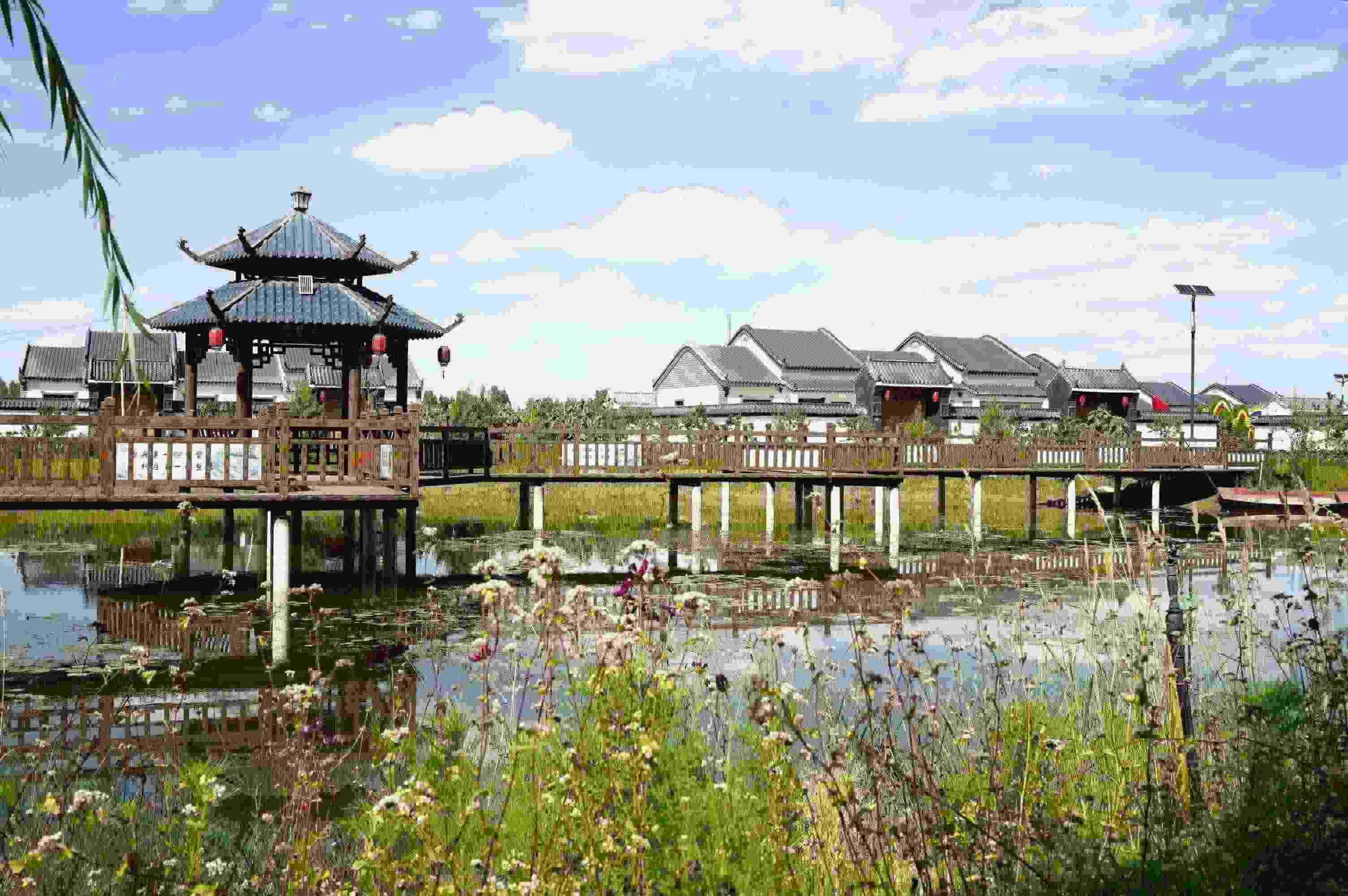 黃家堡村，筑夢新居。張文博攝