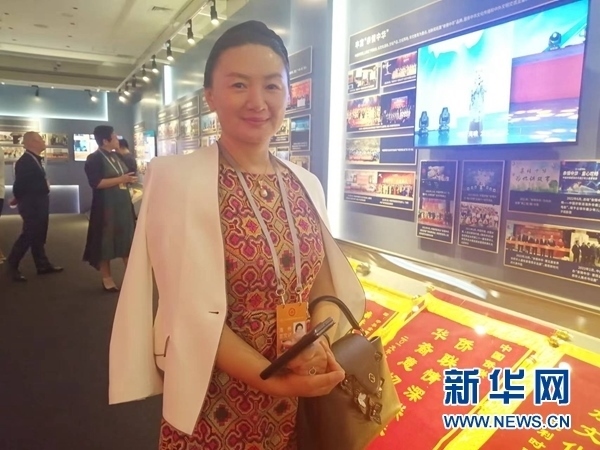 英國川商聯(lián)合總會(huì)會(huì)長宋汶栗。新華網(wǎng)記者 侯強(qiáng) 攝