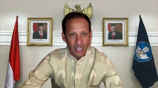 印尼教育、文化、研究和技術部部長納迪姆·馬卡里姆發(fā)表視頻致辭（清華大學東南亞中心供圖）