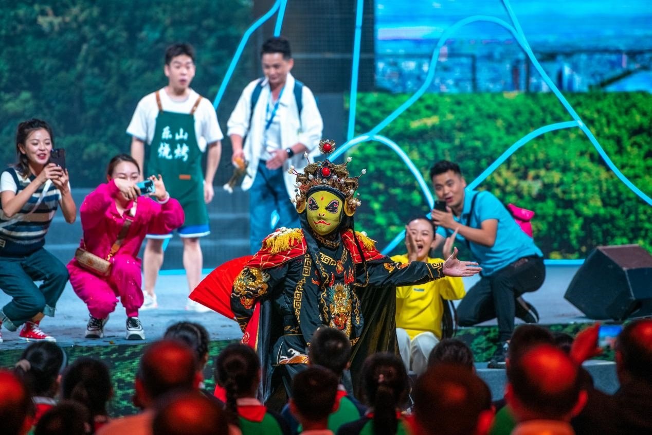 現(xiàn)場演出。樂山市委宣傳部供圖