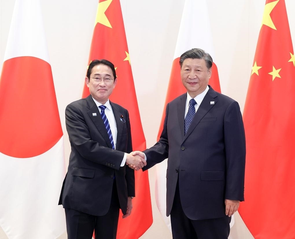 當(dāng)?shù)貢r間11月16日下午，國家主席習(xí)近平在舊金山會見日本首相岸田文雄。