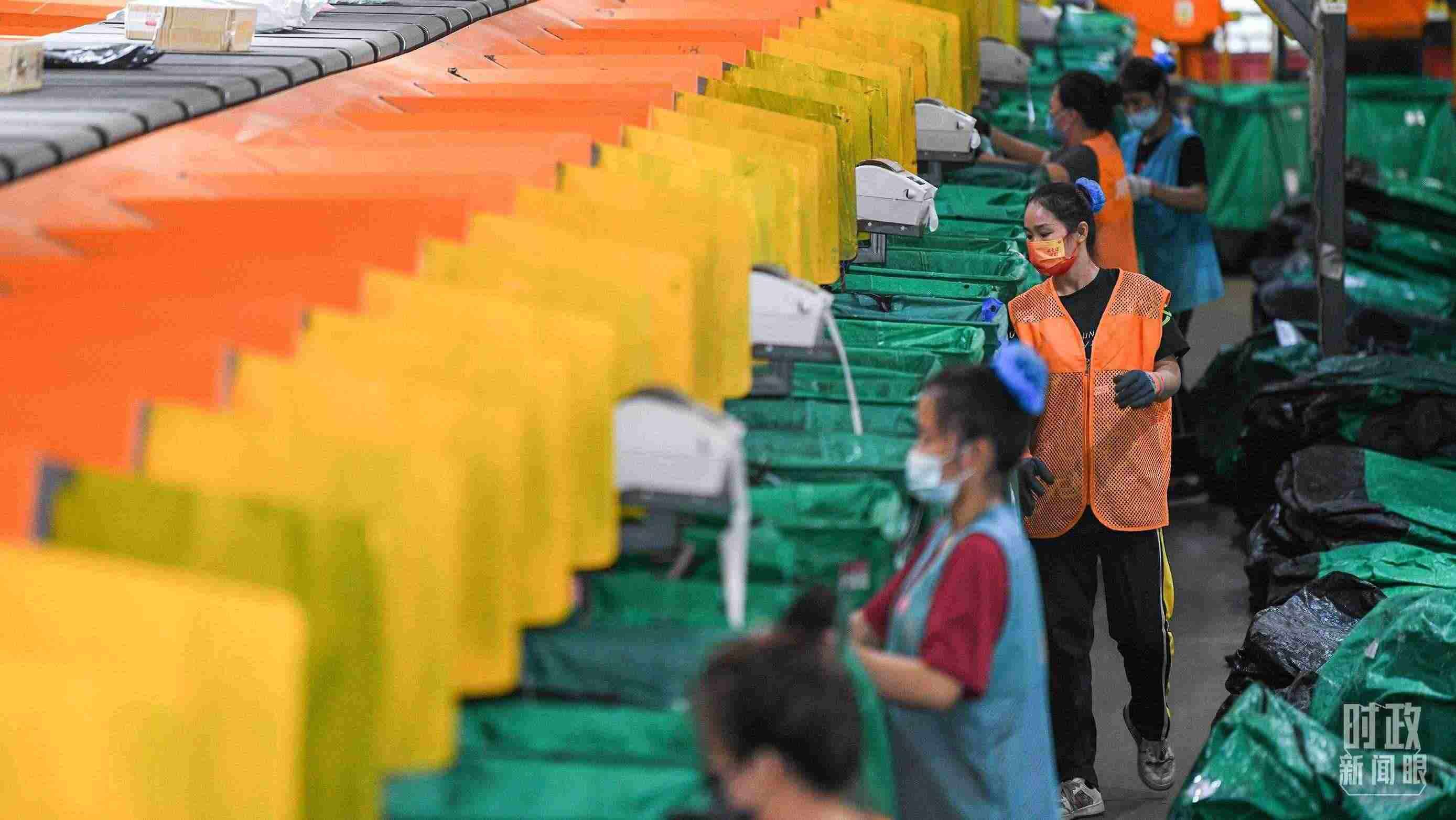 △今年“雙11”當(dāng)天全國快遞業(yè)務(wù)量達(dá)6.39億件。