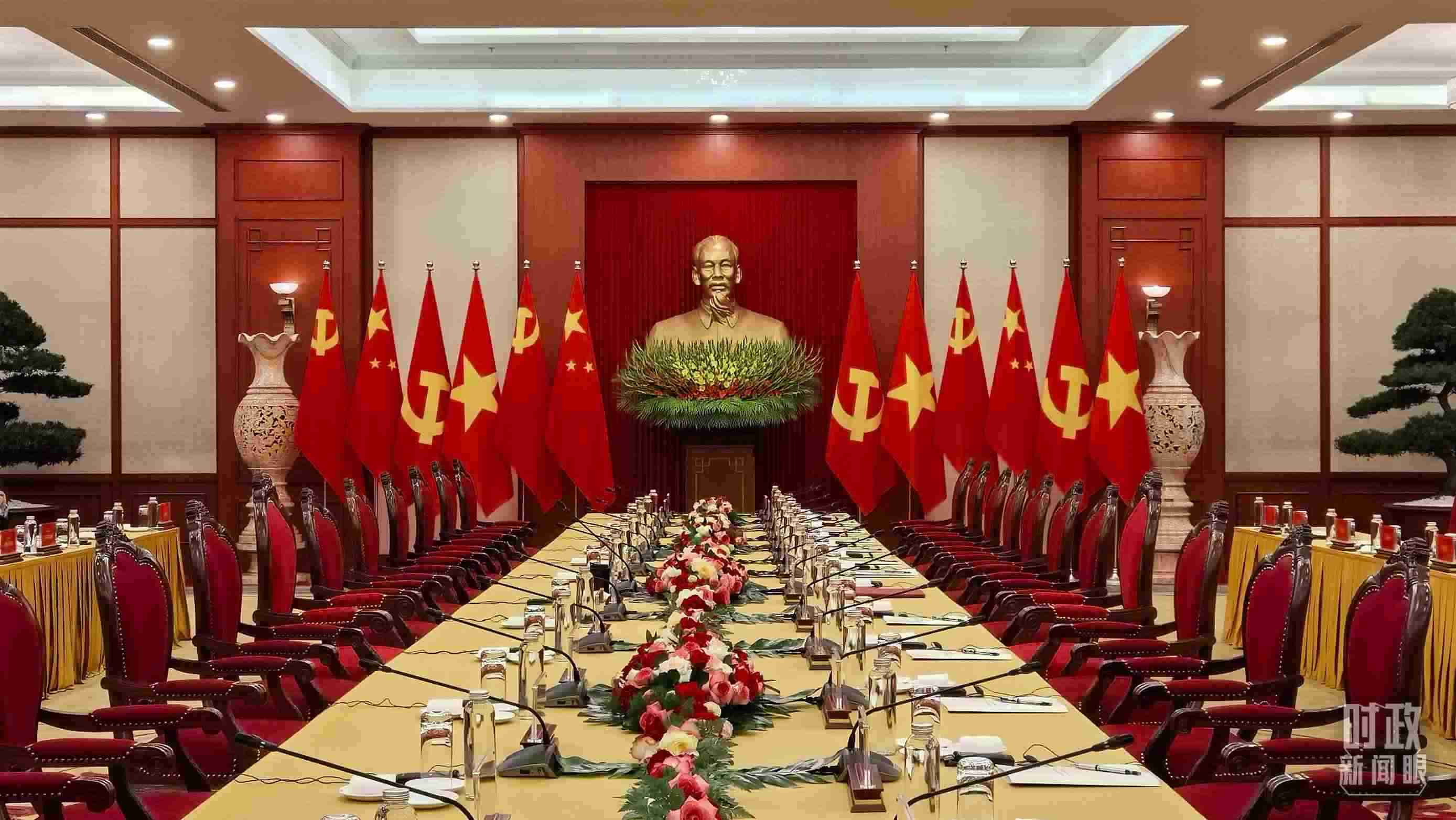 △當?shù)貢r間12月12日下午，習近平在這里與阮富仲舉行會談，這是會談開始前的場景。（總臺央視記者邢彬拍攝）