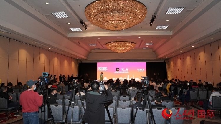 “中國(guó)之夜暨消費(fèi)電子發(fā)展論壇”現(xiàn)場(chǎng)。人民網(wǎng)記者 鄧圩攝