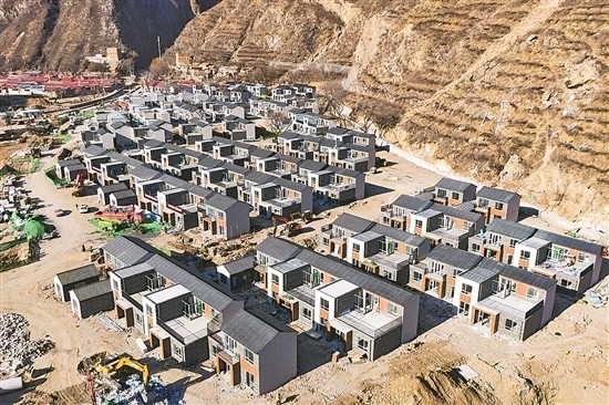 1月16日，門頭溝區(qū)齋堂鎮(zhèn)沿河口村，即將進(jìn)入內(nèi)部裝修環(huán)節(jié)的異地安置項(xiàng)目建設(shè)現(xiàn)場。