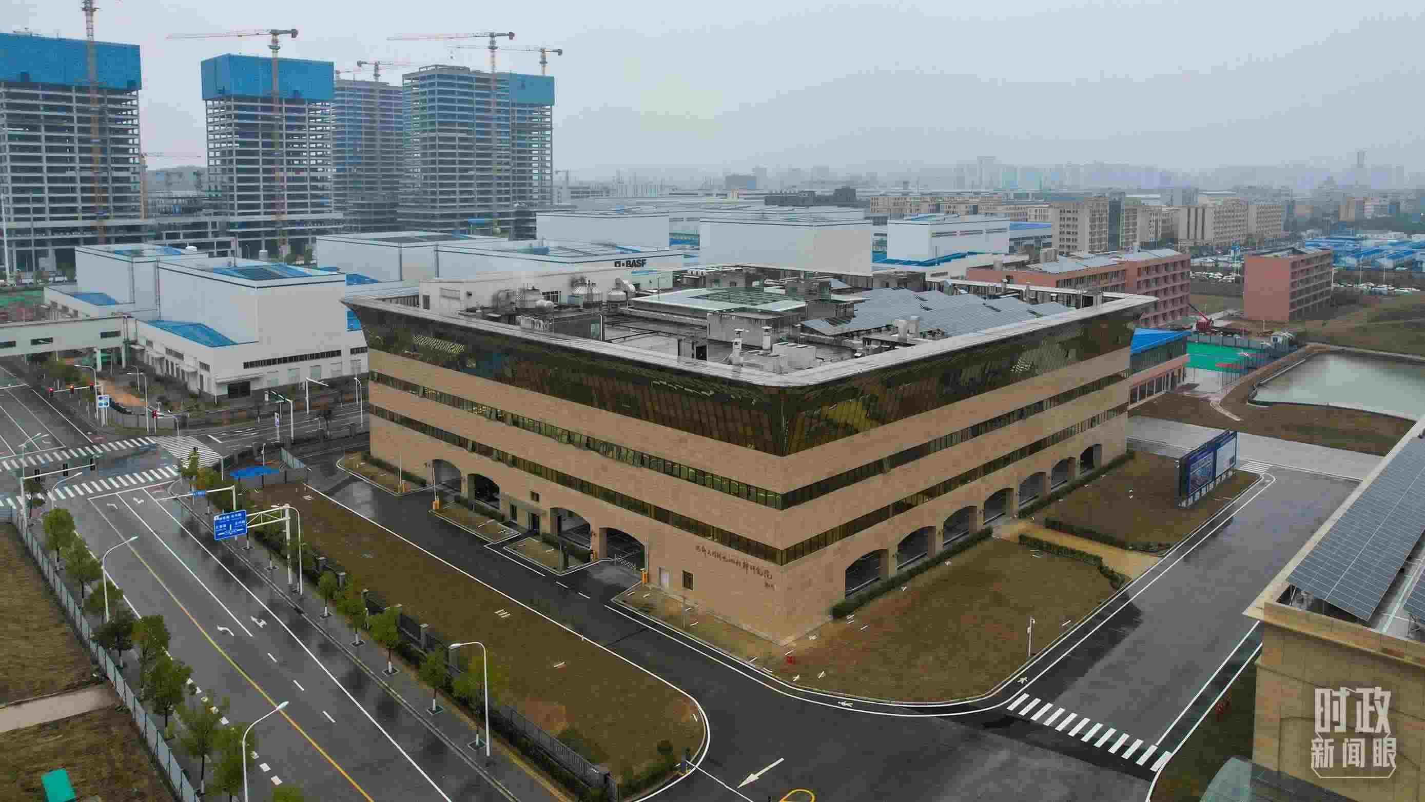 △巴斯夫杉杉電池材料研究院。（總臺央視記者范凱拍攝）