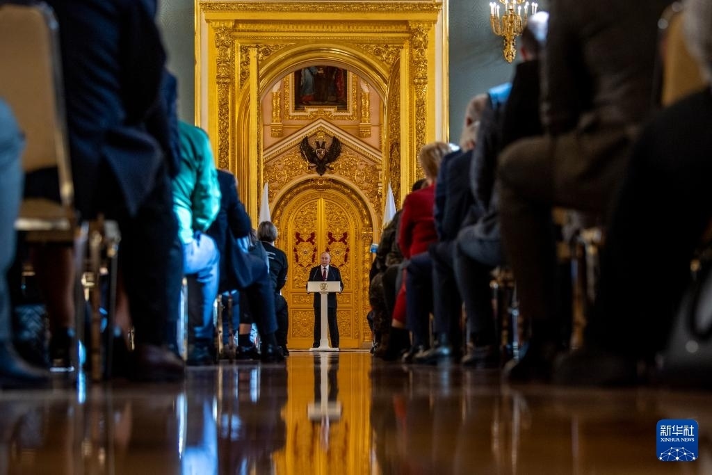 3月20日，俄羅斯總統(tǒng)普京在莫斯科克里姆林宮與其競選團隊代表舉行見面會。新華社記者 曹陽 攝