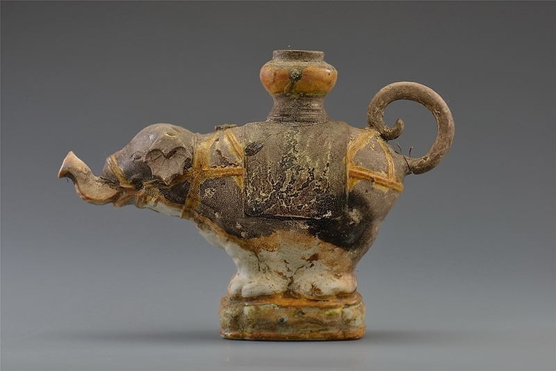 一號沉船出水的三彩象形持壺。中國文物報(bào)社供圖