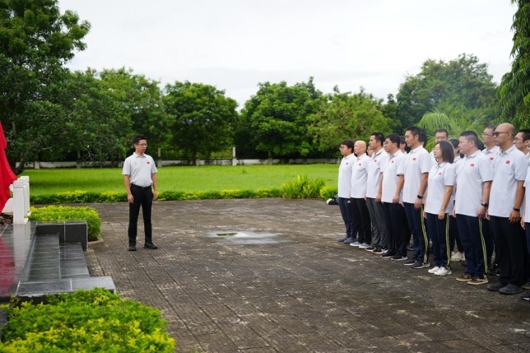 醫(yī)療隊隊長致詞。中國援桑醫(yī)療隊供圖