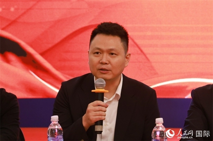 中國駐里約熱內(nèi)盧總領(lǐng)館副總領(lǐng)事王尉育在座談會上致辭。人民網(wǎng)記者 陳海琪攝