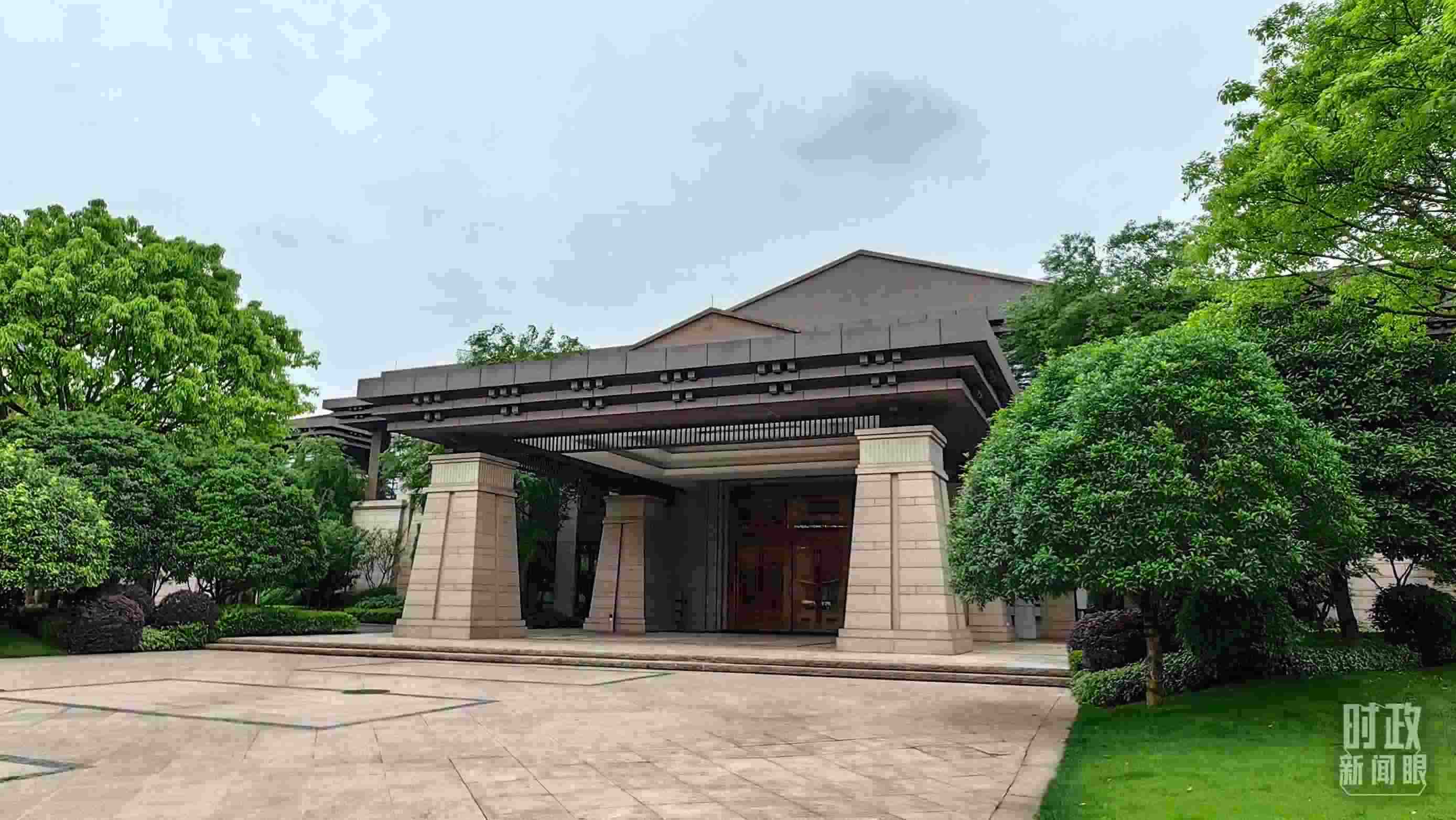 △重慶市渝州賓館，新時(shí)代推動(dòng)西部大開發(fā)座談會(huì)在這里召開。（總臺(tái)央視記者段德文拍攝）