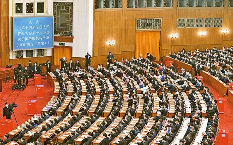 2023年3月10日，十四屆全國人大一次會議在北京人民大會堂舉行第三次全體會議，表決通過了關于國務院機構改革方案的決定。圖為會議現(xiàn)場。 新華社記者 岳月偉/攝