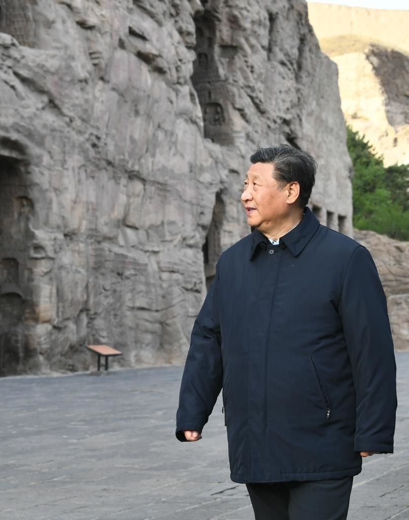 2020年5月11日，習(xí)近平總書記在山西云岡石窟實(shí)地了解歷史文化遺產(chǎn)保護(hù)情況。新華社記者 謝環(huán)馳 攝