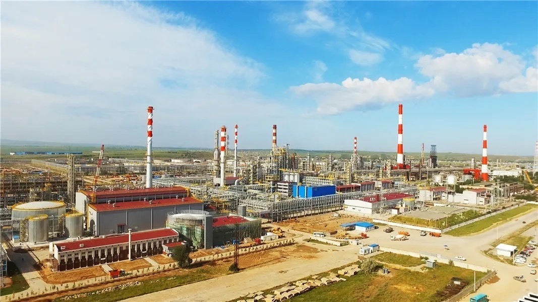 奇姆肯特?zé)捰蛷S完成現(xiàn)代化改造后全景。（圖源：人民網(wǎng)）