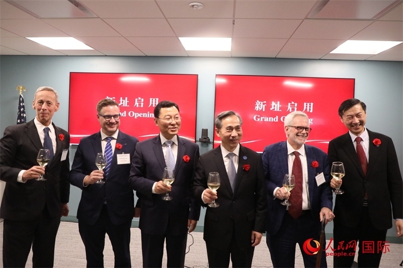 4、美中貿(mào)易全國委員會會長克雷格·艾倫、美國商會高級副會長傅瑞偉等美國工商界代表出席活動。 人民網(wǎng)記者 李志偉攝