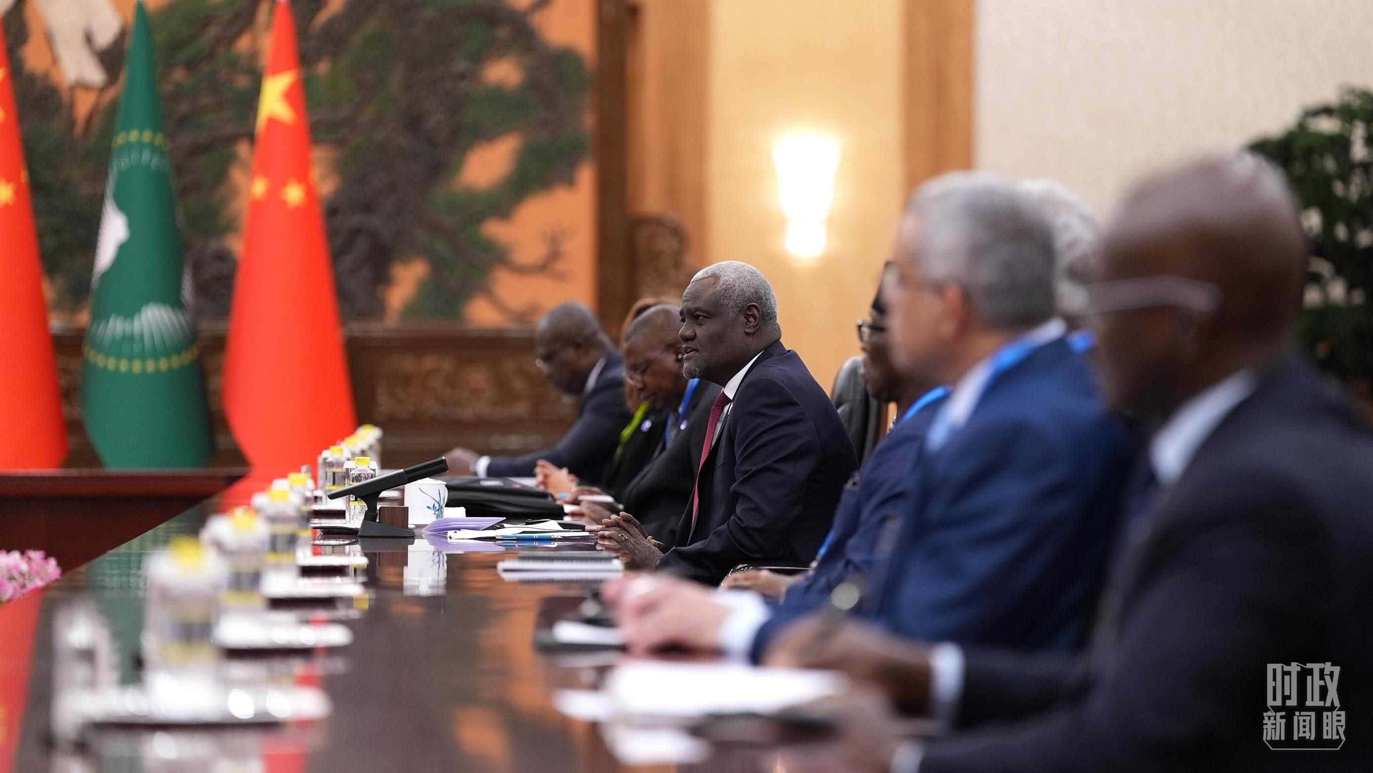  △正在參加會晤的非盟委員會主席。（總臺央視記者彭漢明拍攝）