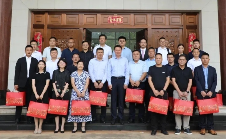 駐尼日利亞使館舉行中秋慰?jī)S活動(dòng)。駐尼使館供圖