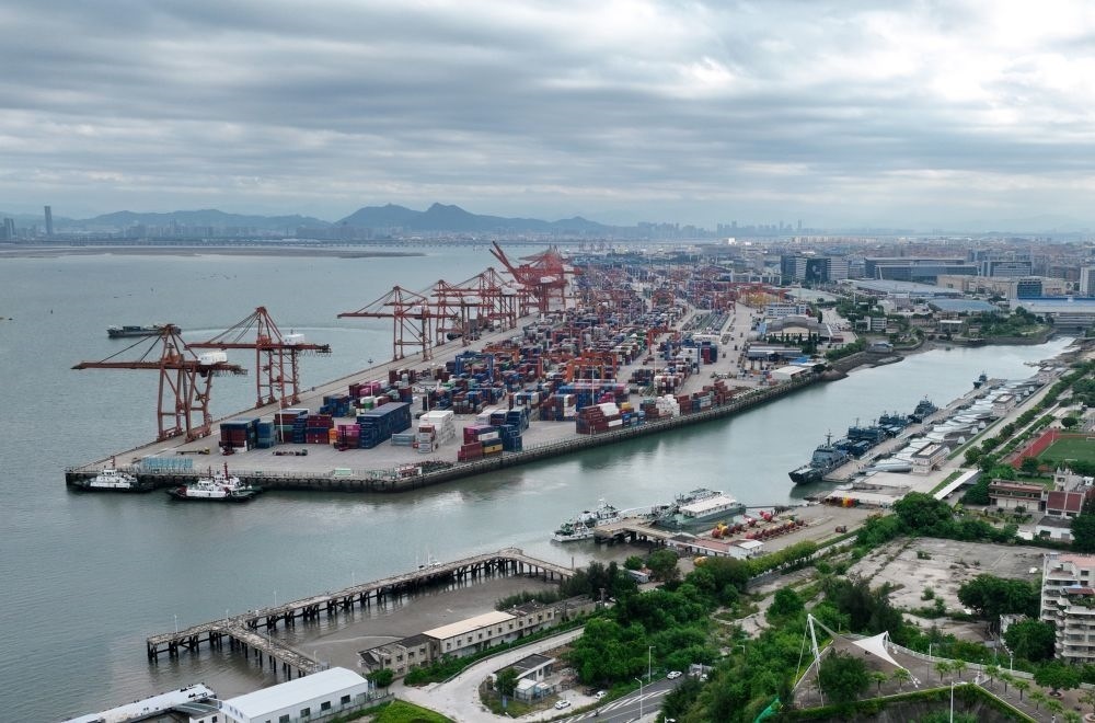這是中國（福建）自由貿(mào)易試驗區(qū)廈門片區(qū)內(nèi)的廈門海天碼頭（2024年9月4日攝）。