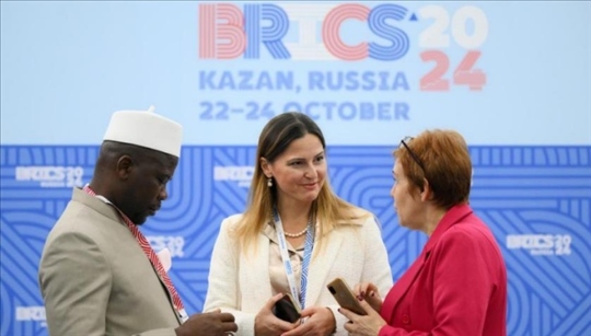 金磚國家領導人第十六次會晤期間，新聞記者在國際新聞中心工作