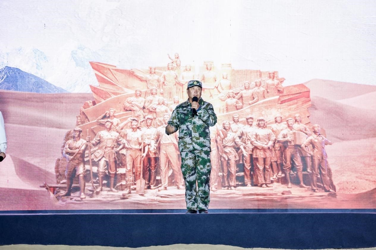 馬軍武在“何以中國·五星出東方”網(wǎng)絡(luò)主題宣傳活動(dòng)現(xiàn)場演講。人民視頻供圖