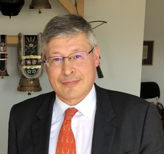 瑞士日內(nèi)瓦伯爾尼大區(qū)經(jīng)濟(jì)發(fā)展署前署長、經(jīng)濟(jì)學(xué)家 菲利普·莫尼耶