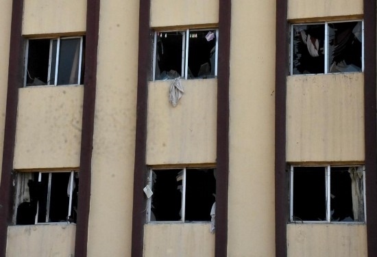 這是11月29日在敘利亞阿勒頗拍攝的一處遭襲建筑。新華社發(fā)