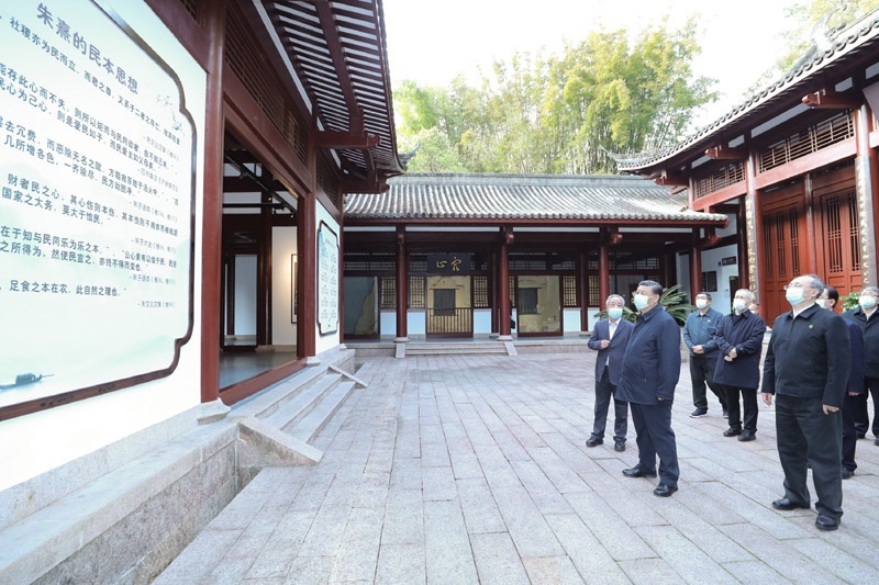 2021年3月22日，習(xí)近平在福建南平武夷山朱熹園，了解朱熹生平及理學(xué)研究等情況。
