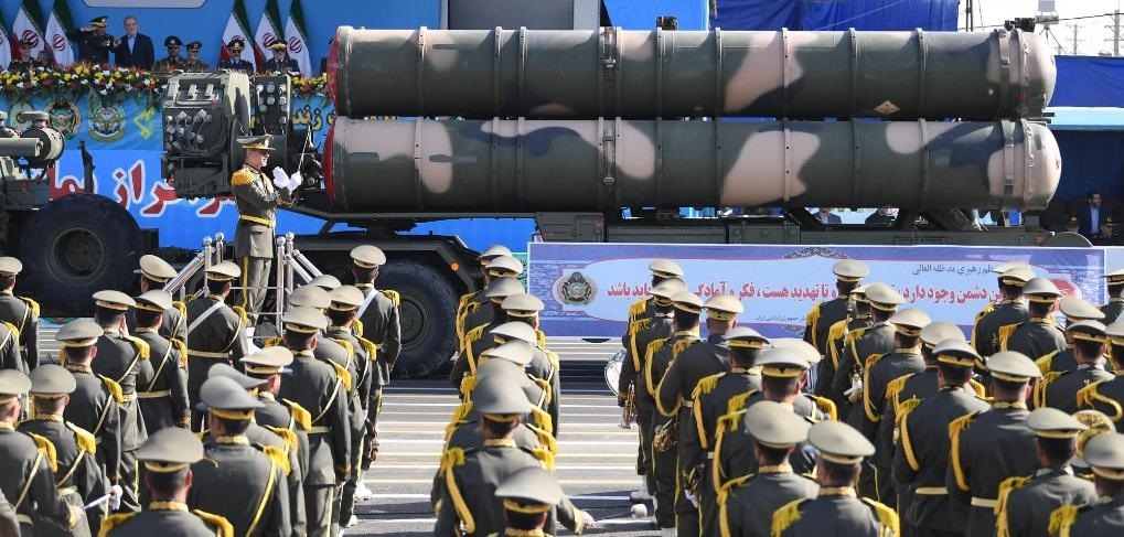 這是2024年9月21日在伊朗首都德黑蘭拍攝的閱兵式現(xiàn)場。新華社記者沙達提攝