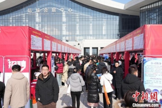 圖為招聘活動現(xiàn)場。 解凱光 攝