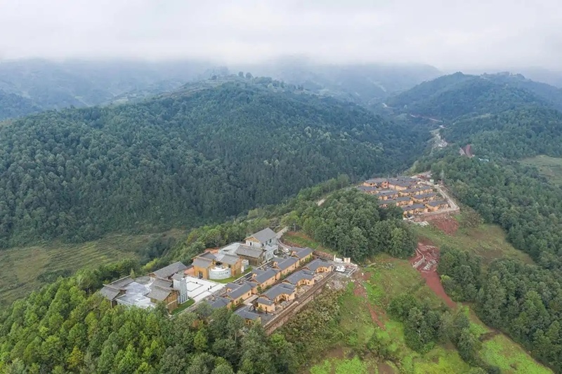 2020年10月13日拍攝的三河村新村聚居點(diǎn)。 