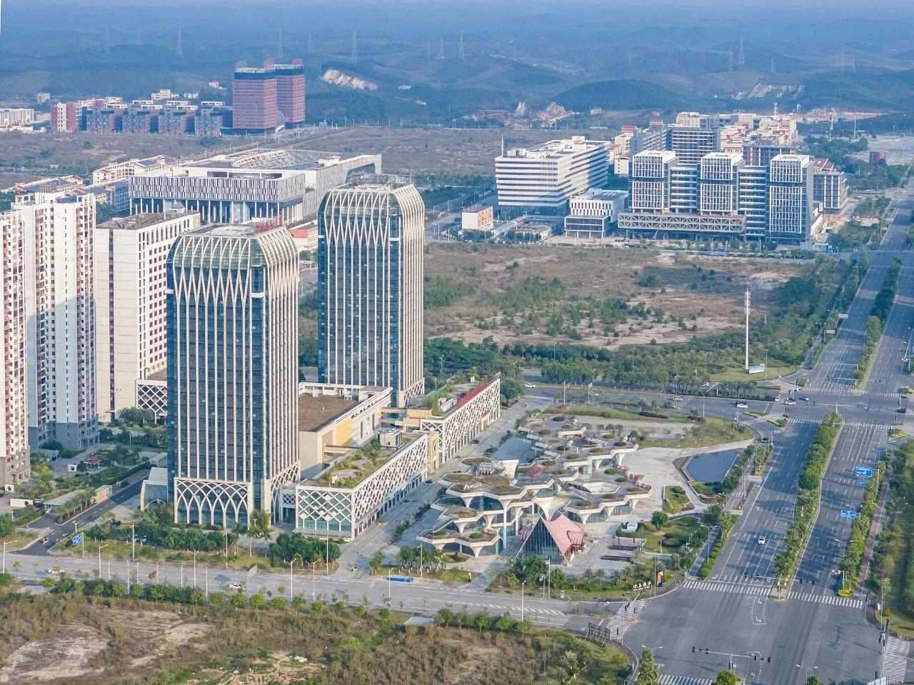 2023年11月，廣西欽州，航拍中國(guó)—馬來西亞欽州產(chǎn)業(yè)園區(qū)。