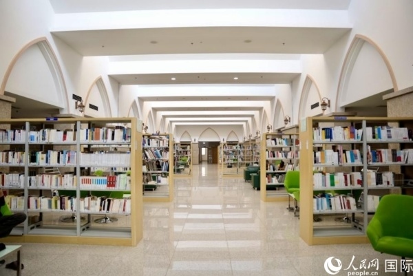 圖為吉布提國(guó)家圖書館一角。人民網(wǎng) 塔里克·易卜拉欣攝