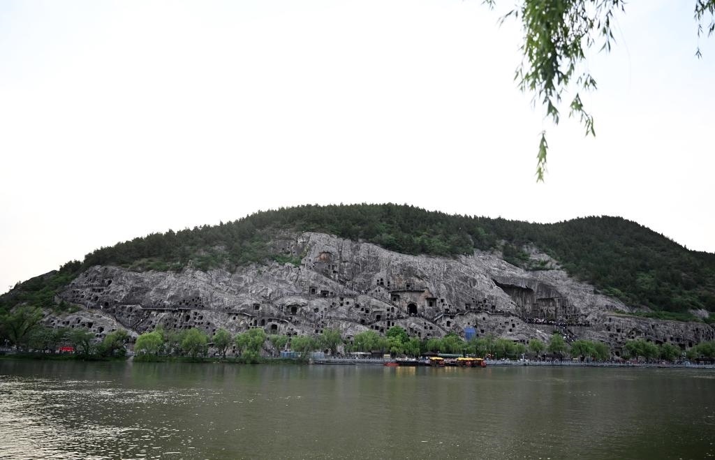 這是近日拍攝的洛陽龍門石窟。新華社記者 李嘉南 攝