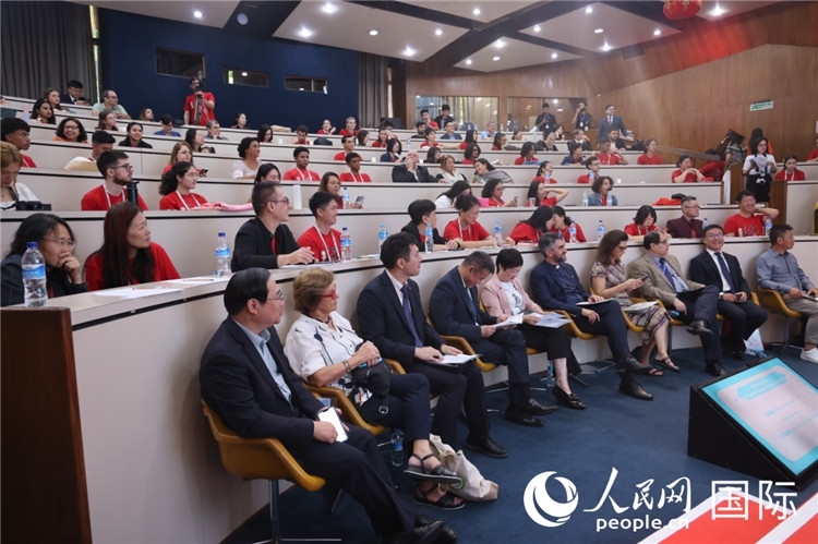 2025年“漢語橋”巴西賽區(qū)決賽現(xiàn)場。人民網(wǎng)記者 時元皓攝