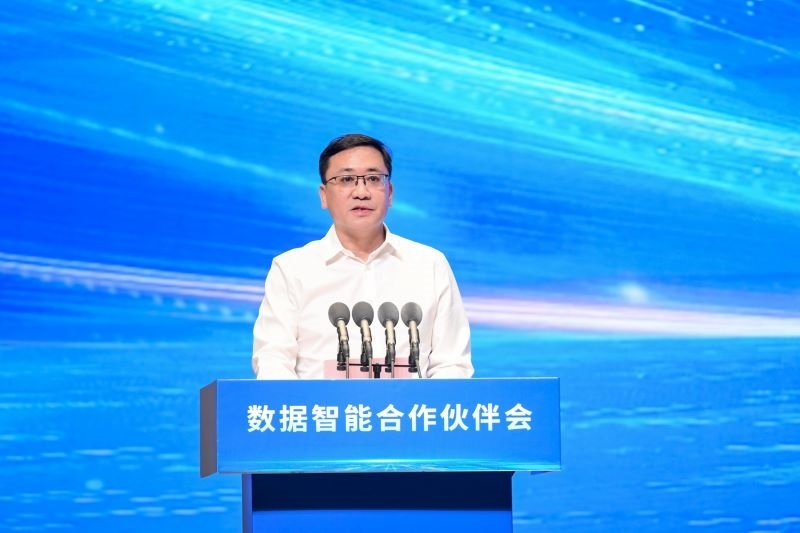 圖為河南省人民政府國有資產監(jiān)督管理委員會黨委委員、副主任李海峰。